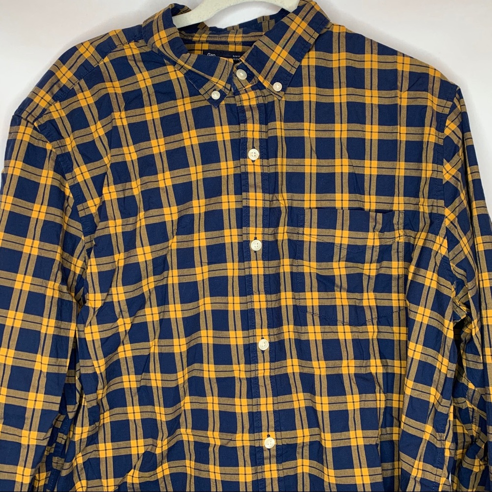 Gap Slim Fit Men’s XL Button Down Shirt